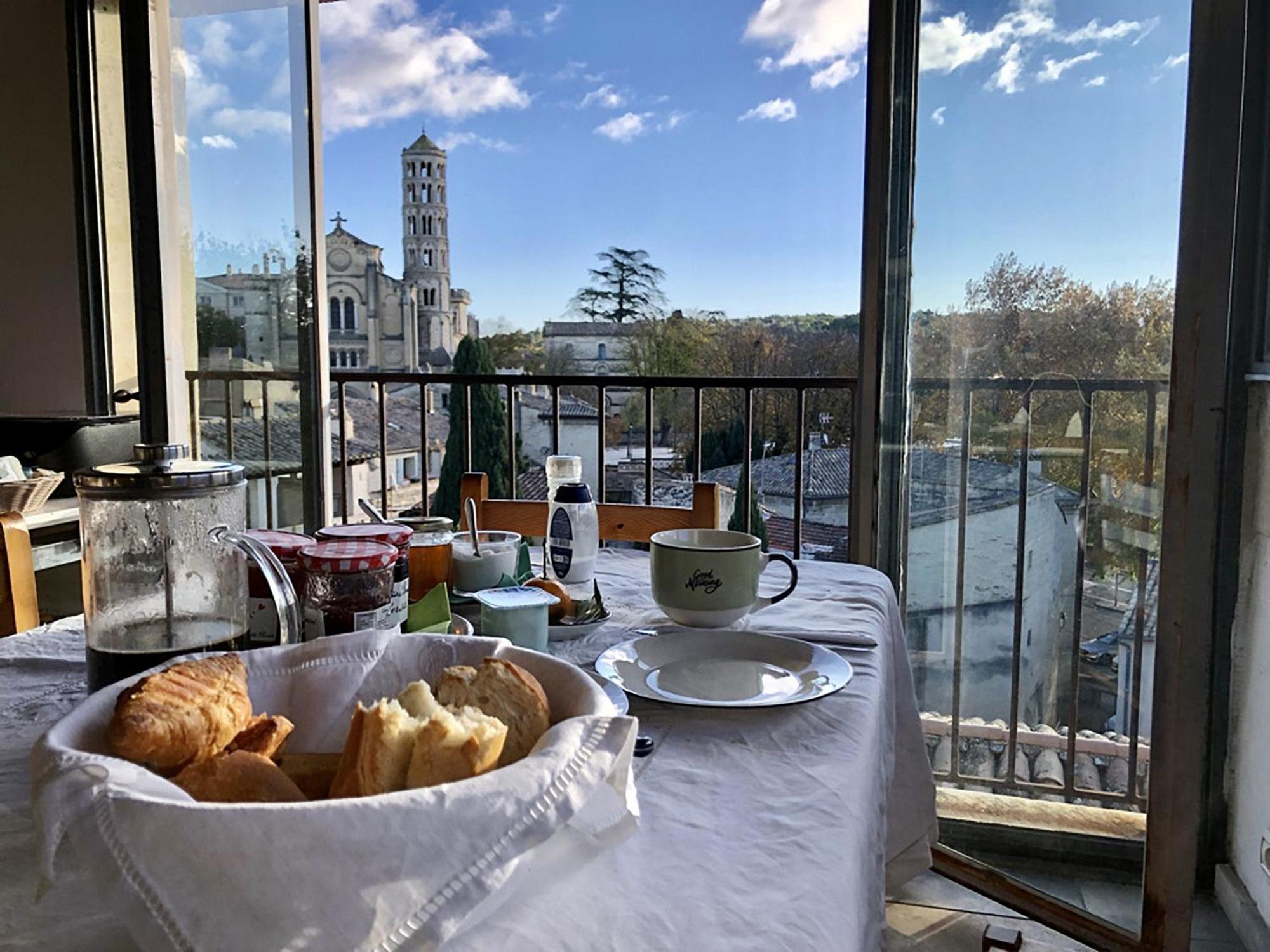 Chambre D'Hote Vue Exepitonnelle 于泽斯 外观 照片