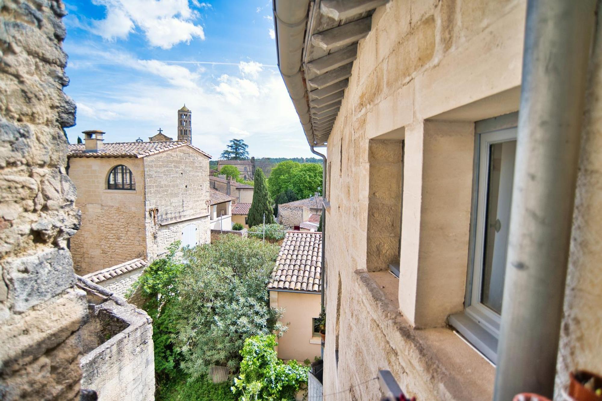 Chambre D'Hote Vue Exepitonnelle 于泽斯 外观 照片